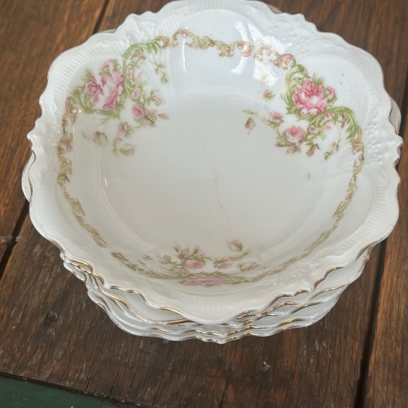 Z S & Co Floral Porcelain Berry Bowls - Picture 4 of 5